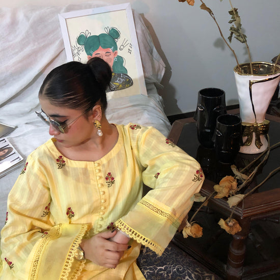 Embroidered Yellow Floral Suit - GULZAHR