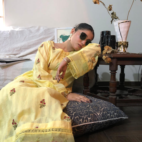 Embroidered Yellow Floral Suit - GULZAHR