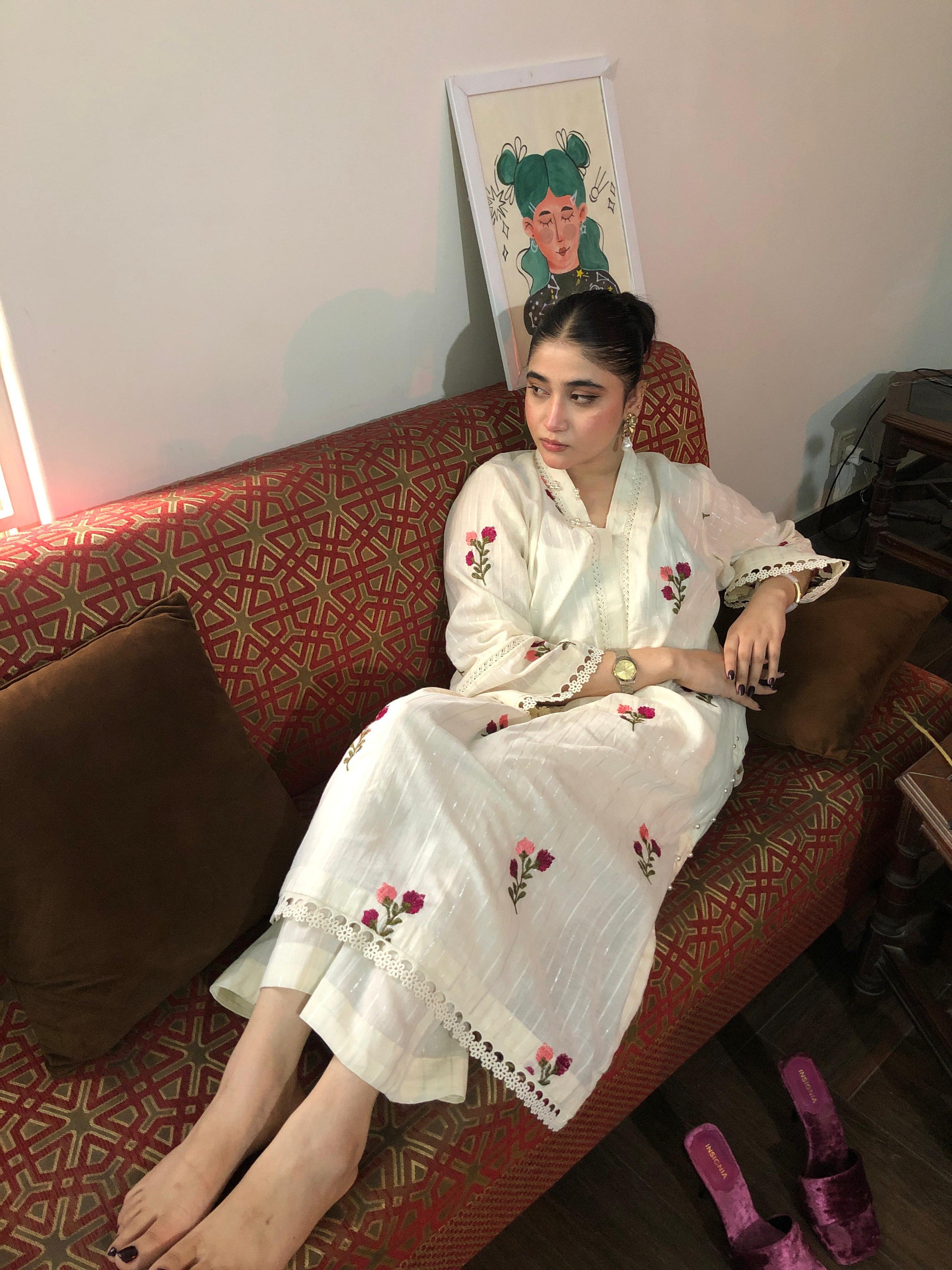 White Rose Garden Lawn Set - Embroidered White Floral Suit - GULZAHR
